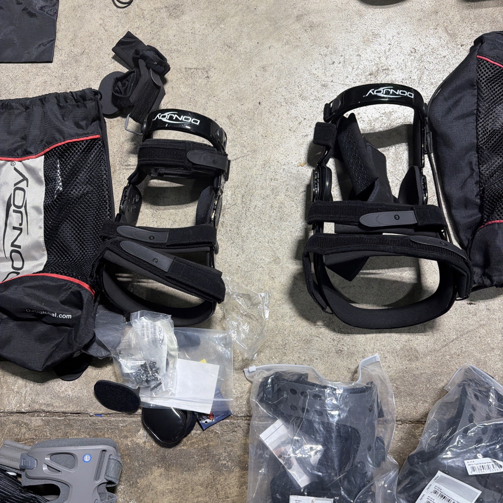 Lot of OTC Knee Braces please read