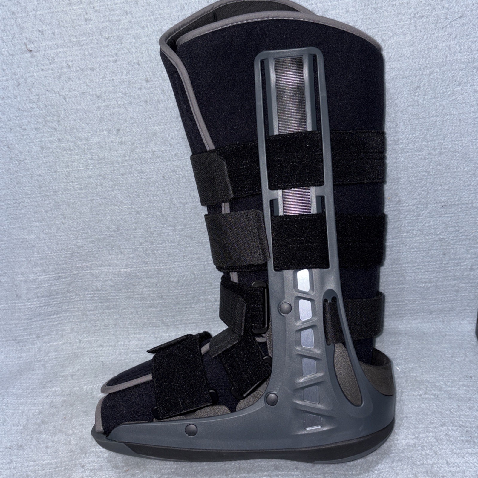 New Donjoy Maxtrax 2.0 Air Orthopedic Tall Walking Cast -Medium – Black New