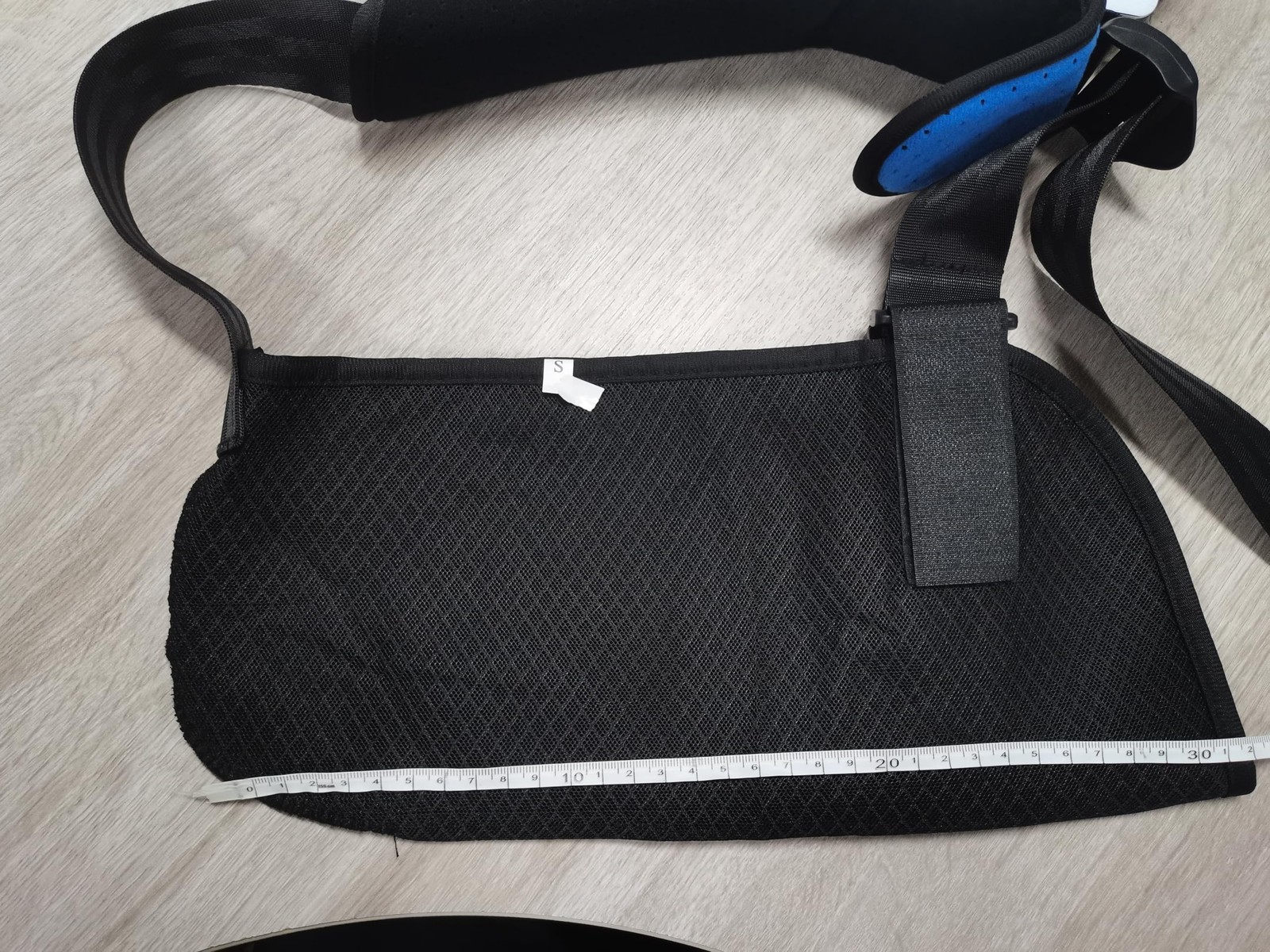 Arm Sling Shoulder Immobilizer Elbow Wrist Support Foam Neck Pad Size S