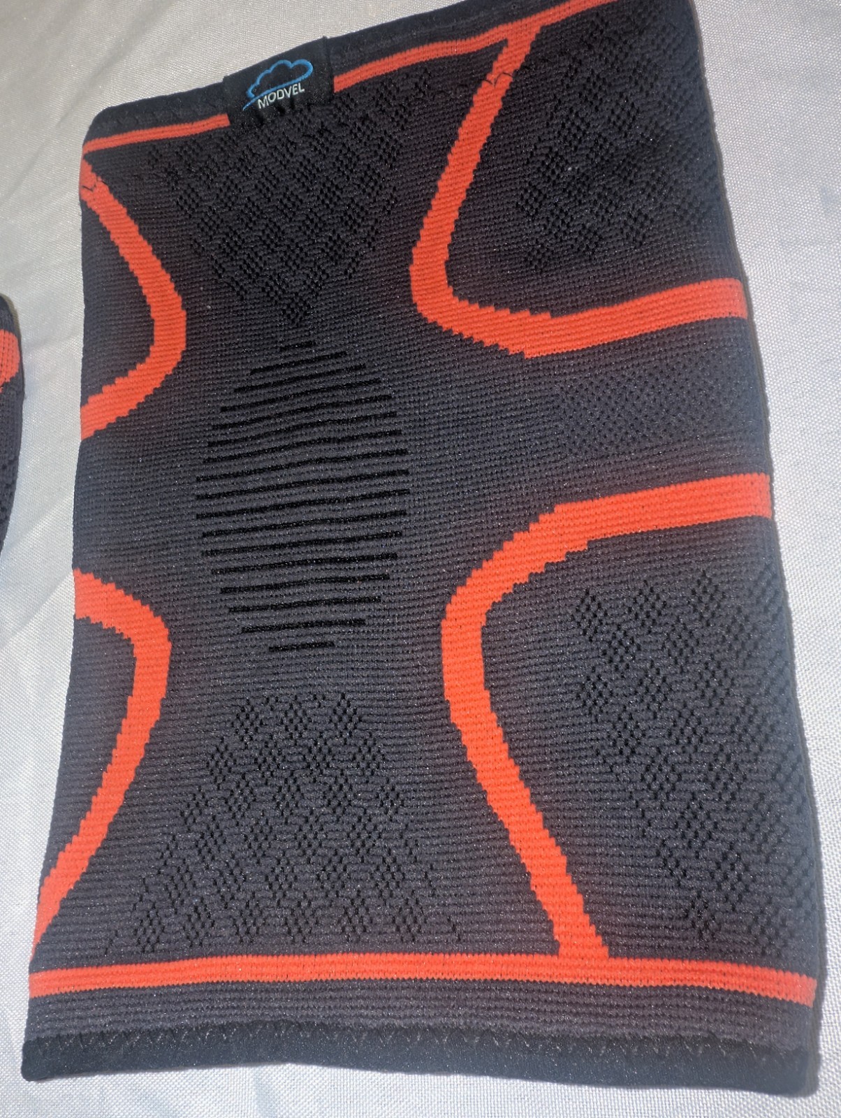 Modvel Knee Brace Large Compression Sleeve 2-Pack Black Orange Unisex Pair EUC