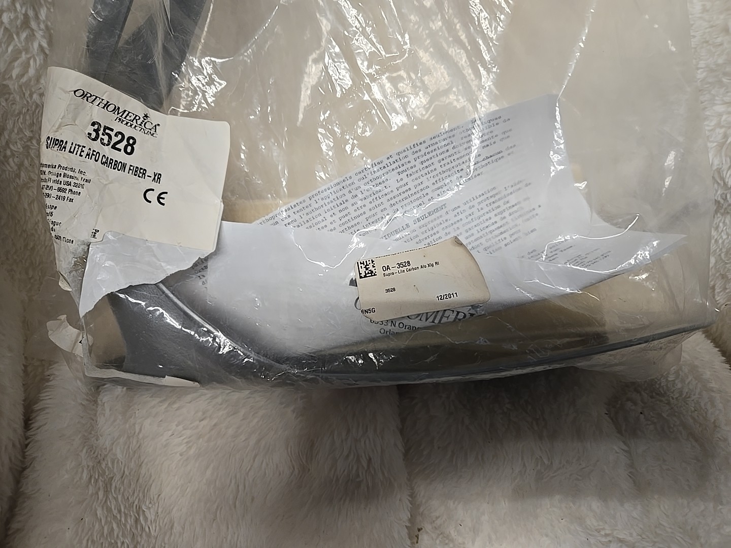 Orthomerica 3528 Supra Lite AFO Carbon Fiber-XR Right Foot – Extra Large XL