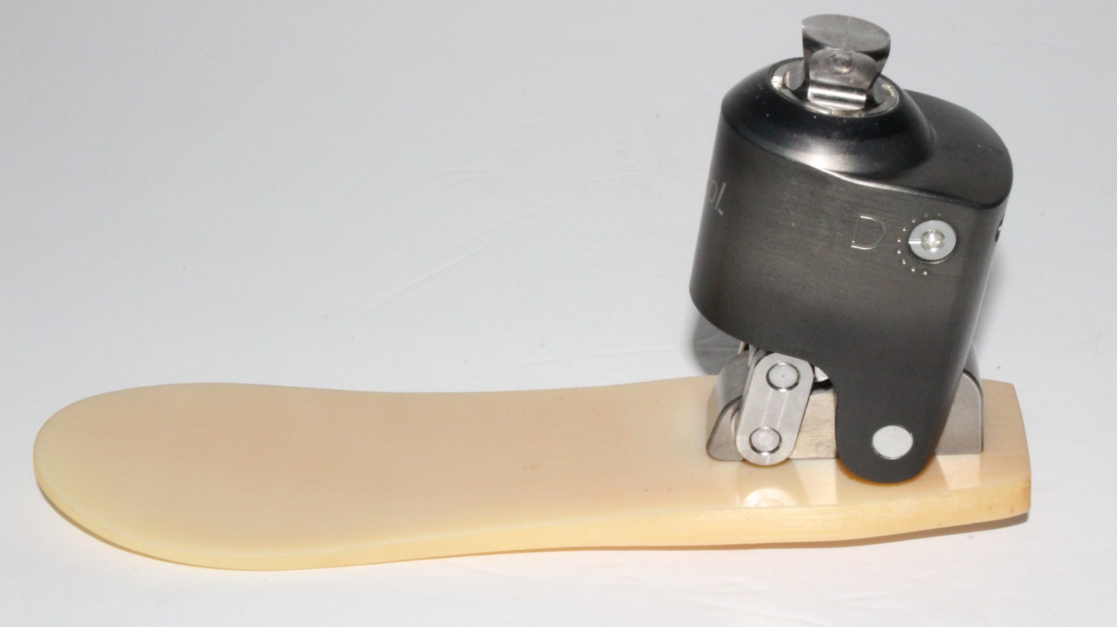 Freedom Innovations Kintrol Hydraulic Prosthetic Foot/Ankle ~ Sz 26 CAT 2 LEFT