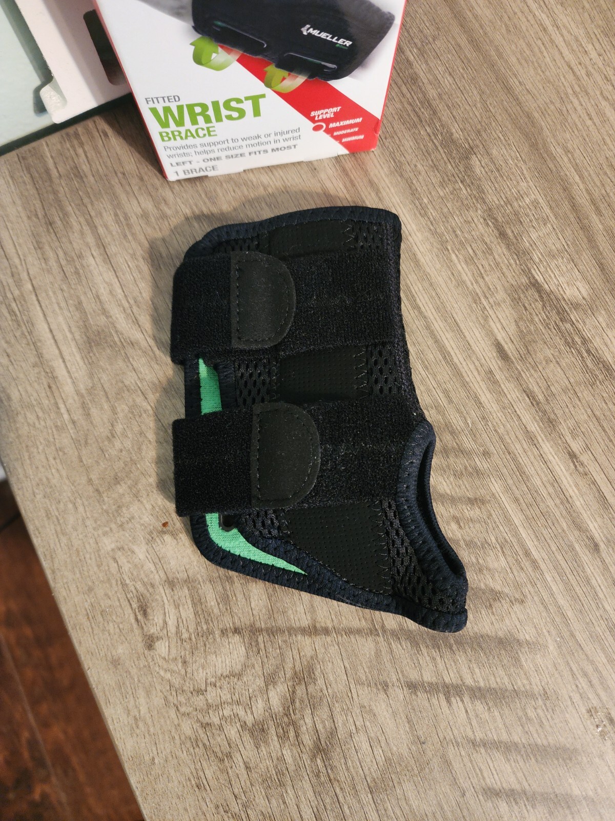 Mueller Fitted LEFT Wrist Brace – One Size Fit Most – Adjustable Straps