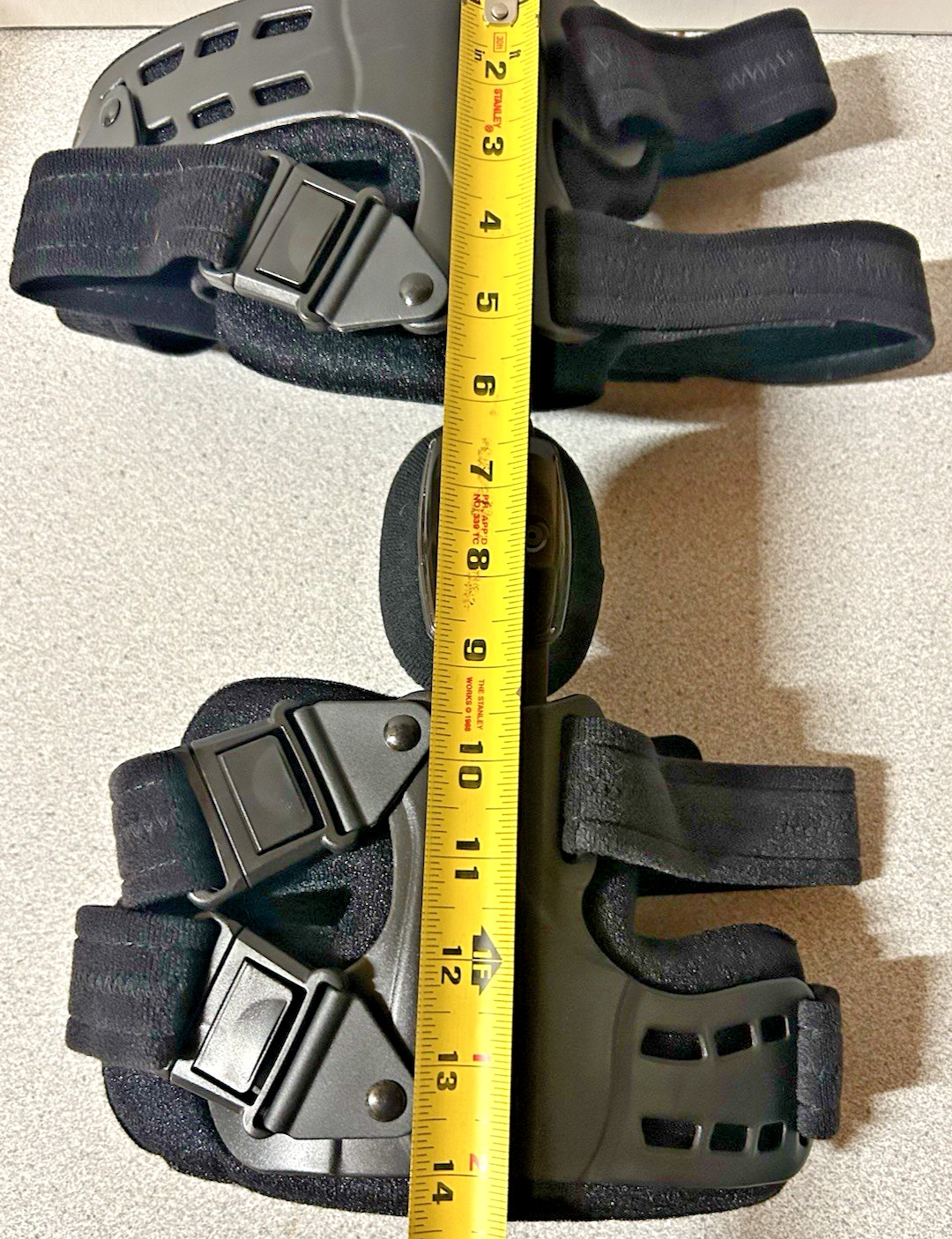 NEW Dr Medical DRMS The OA Reliever Left Knee Brace KB-138L Universal w Sleeve