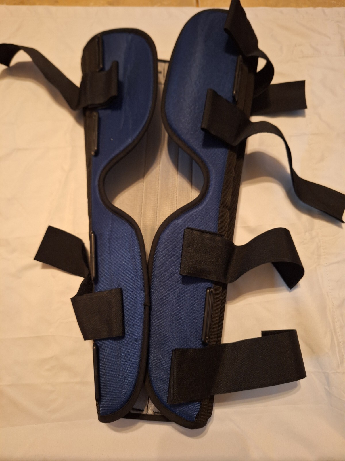 ProCare 79-80025 Super Knee Splint, Medium, 16″ – 18″
