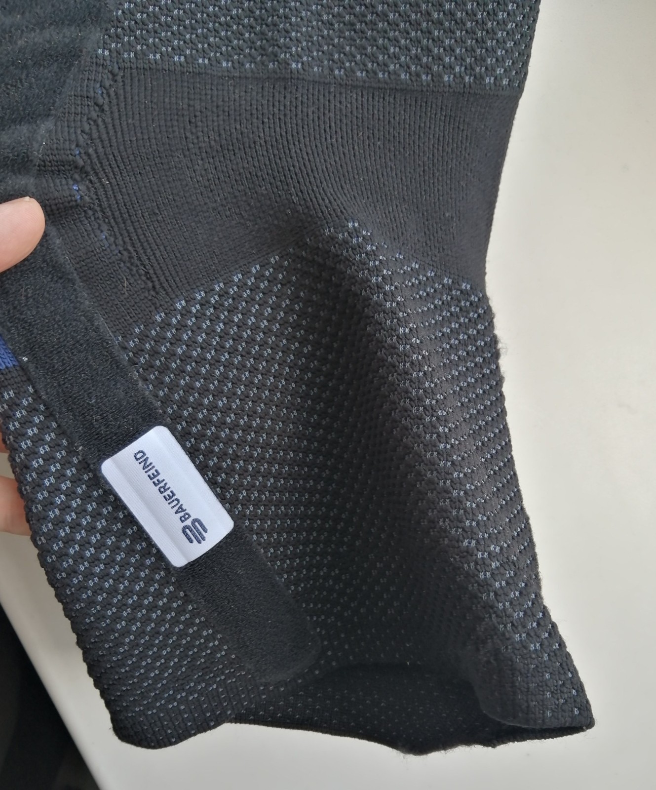 Bauerfeind Genutrain P3 Knee Brace Size 6 Left Size XXL Knee Support Black