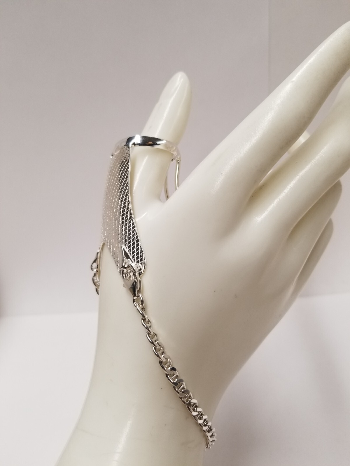 SilverRing Stable Thumb Splint with PVX (Hole Size 13) & Chain Bracelet