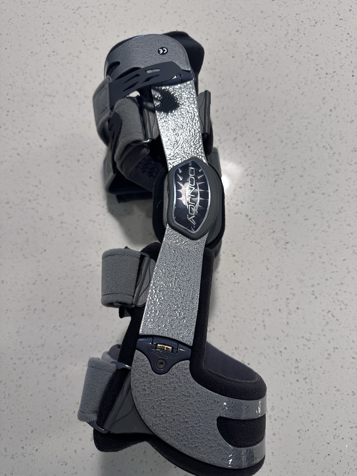 NEW DonJoy Nano Adjustable Knee Brace Medial Stabilization Large, LEFT medial