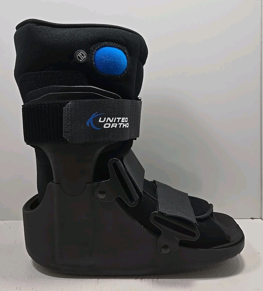 United Ortho Short Air Cam Stabilizer Ankle Fracture Boot, Size Medium Black