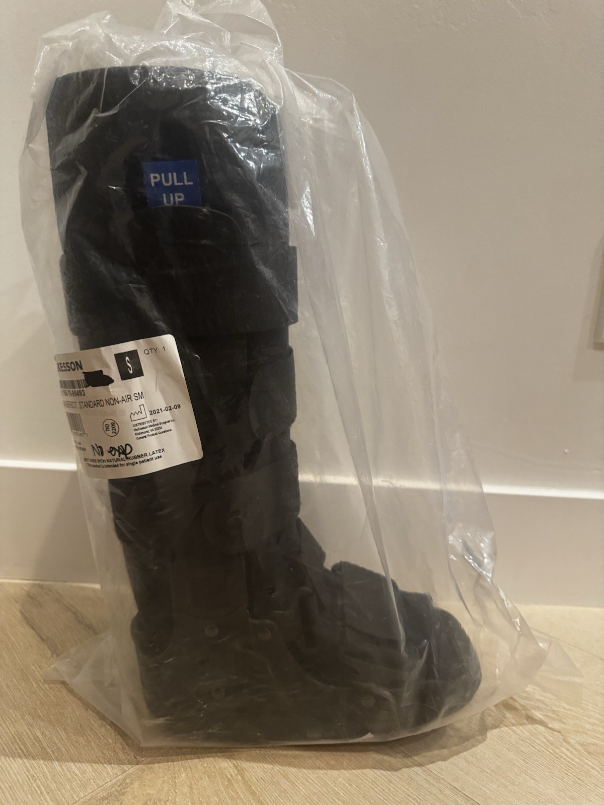 McKesson Cam Walker Fracture Boot, Small, Black, Tall, New