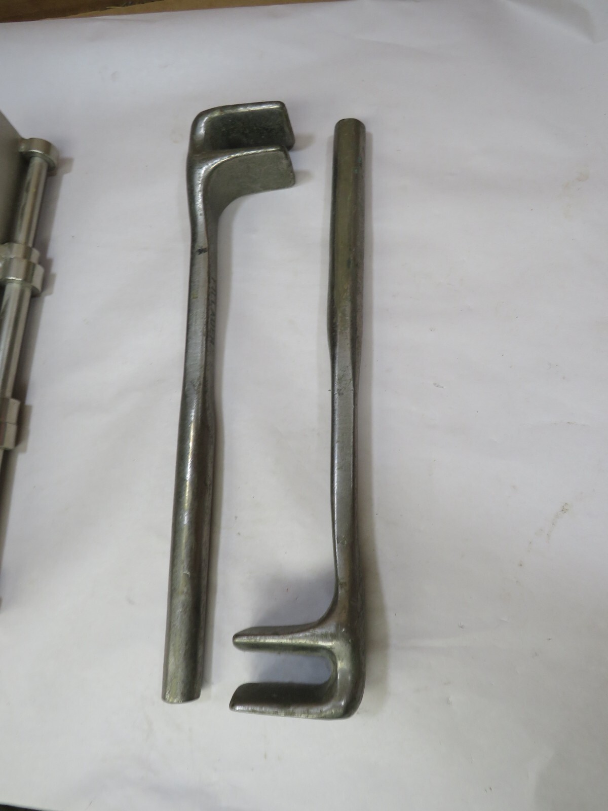 Contouring Irons Fillauer Pair