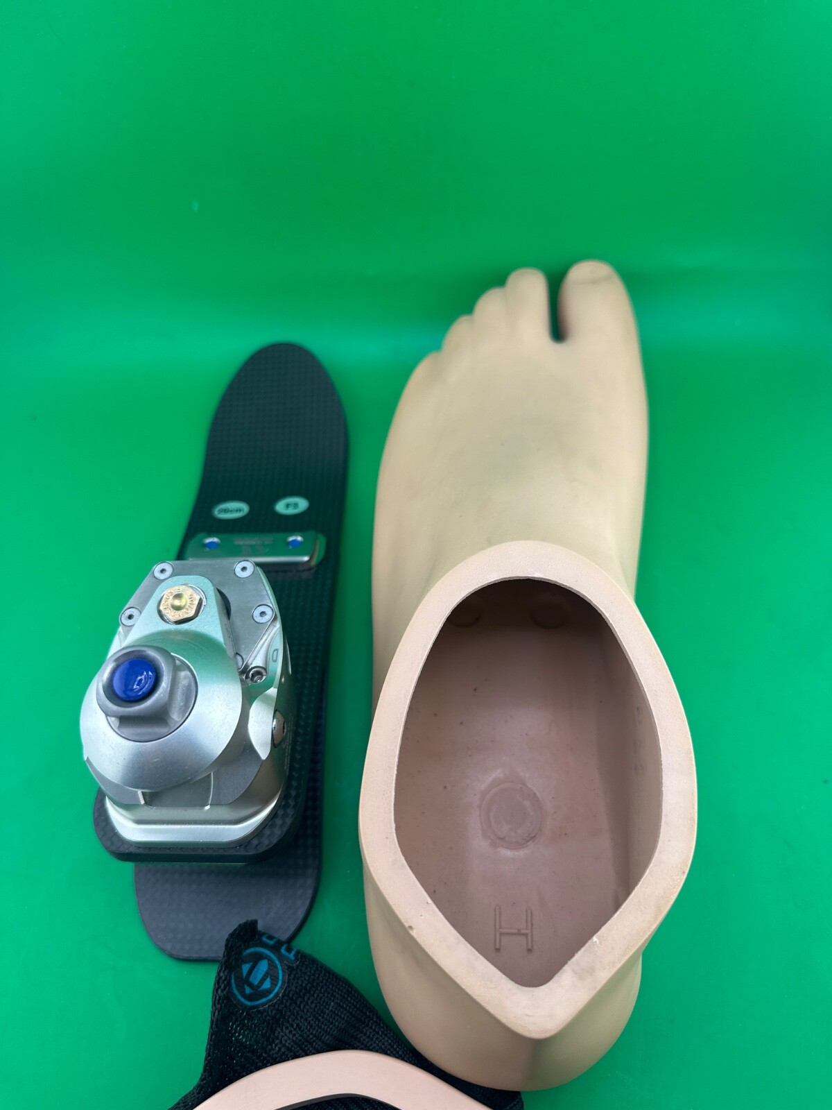 College Park Odyssey K3 size 29cm left prosthetic foot. Excellent condition