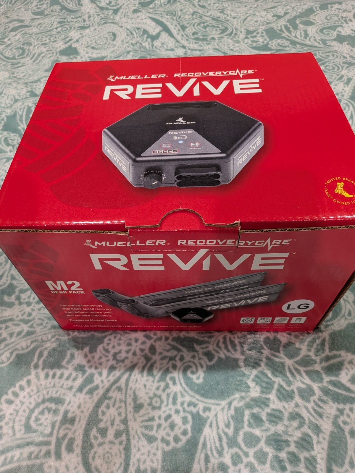 Mueller REVIVE M2: Full Leg Boots and M2 Console, Size LG. Slightly Used.