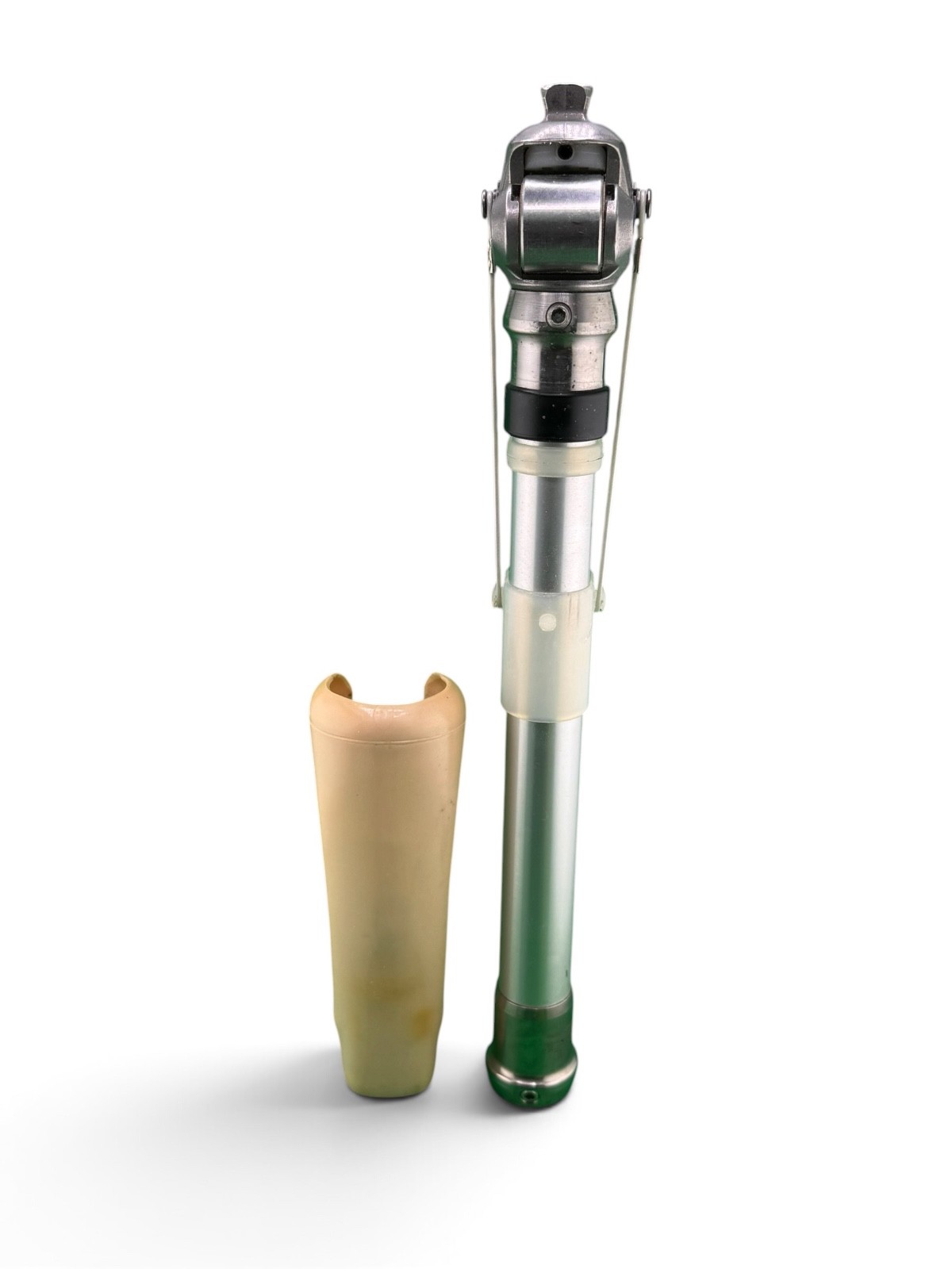OTTOBOCK Otto Bock 3r49 Prosthetic Knee. Prosthetic Knee W/ Pylon. Great cond