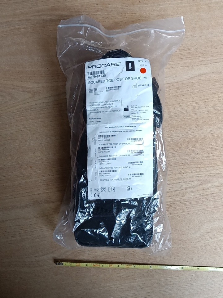 New PROCARE Squared Toe Post Op Shoe, Medium Black 79-81235 djo square toed