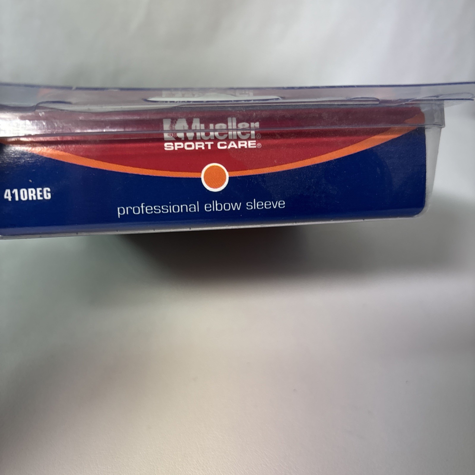 Mueller Professional Elbow Sleeve Size-Regular 11-14 Inches