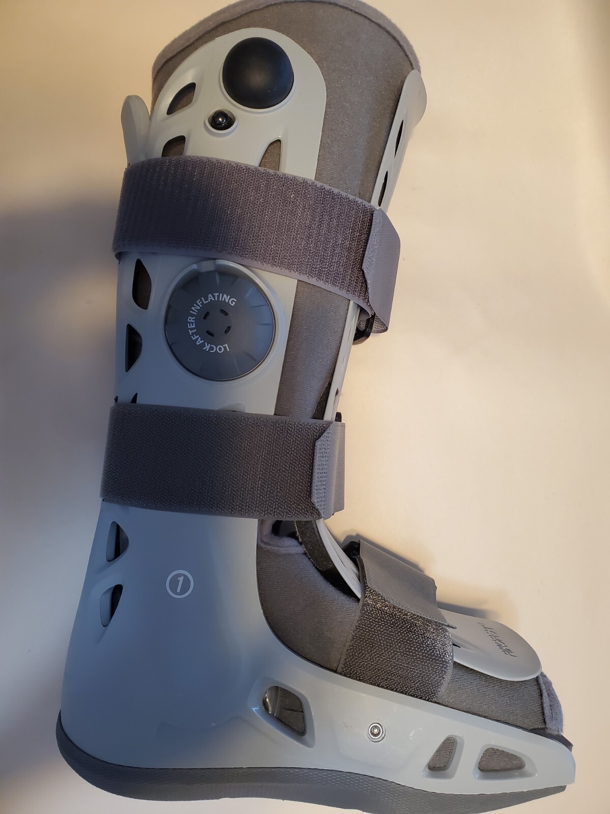 Aircast Soft Strike Footloo Ankle Walking Cast Boot Built in Pump DJO, LLC Small
