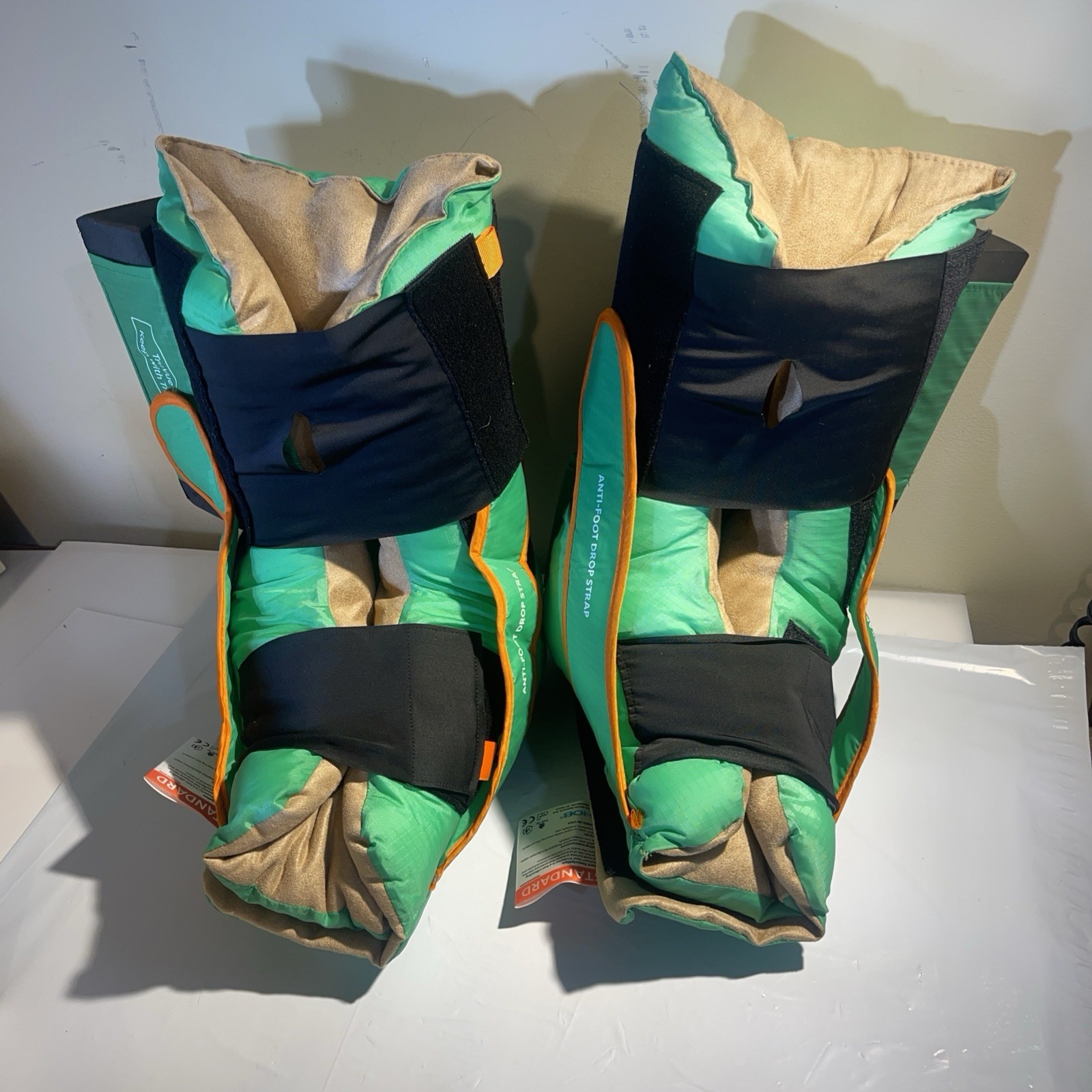 EHOB TruVue Standard Heel Protector Ulcer Prevention Boot + Wedge (1pr) Un-used