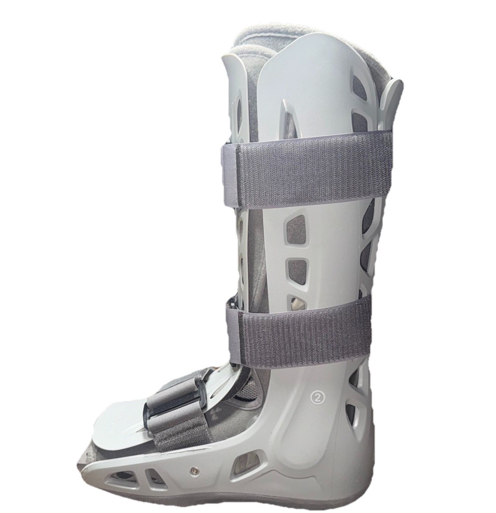 Aircast Softstrike Walking w/ Pump Boot DJO LLC – Size Medium – Air Cast Boot
