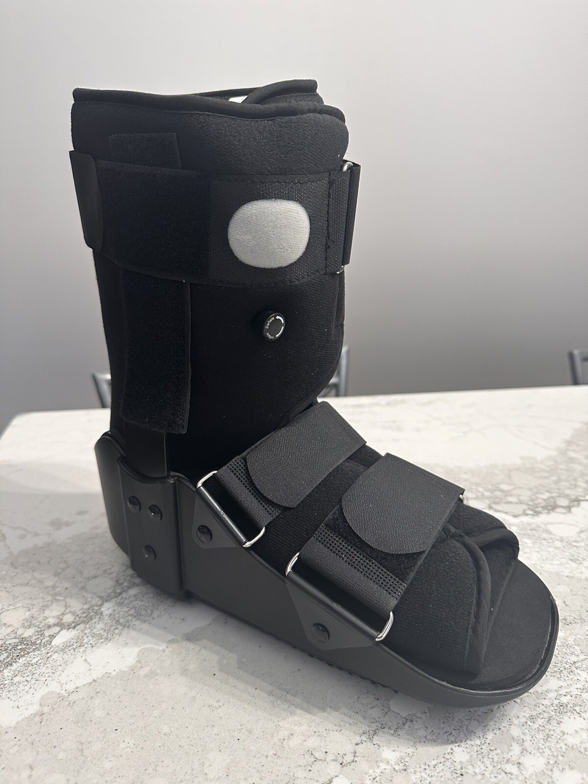 Walking Boot Fracture Boot for Broken Foot, Sprained Ankle-Medium