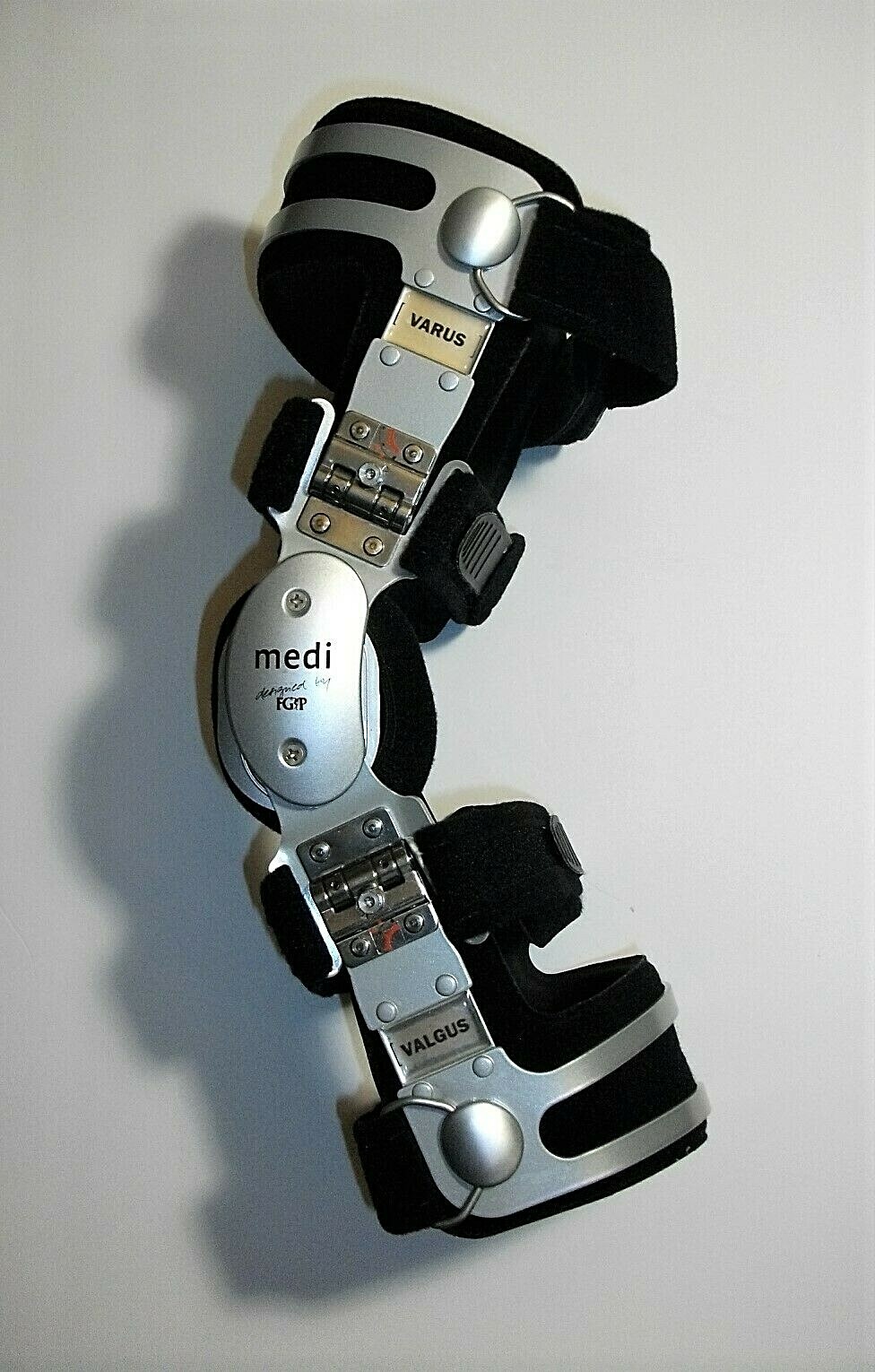 DeRoyal M.3 OA Knee Brace Left Varus Right Valgus