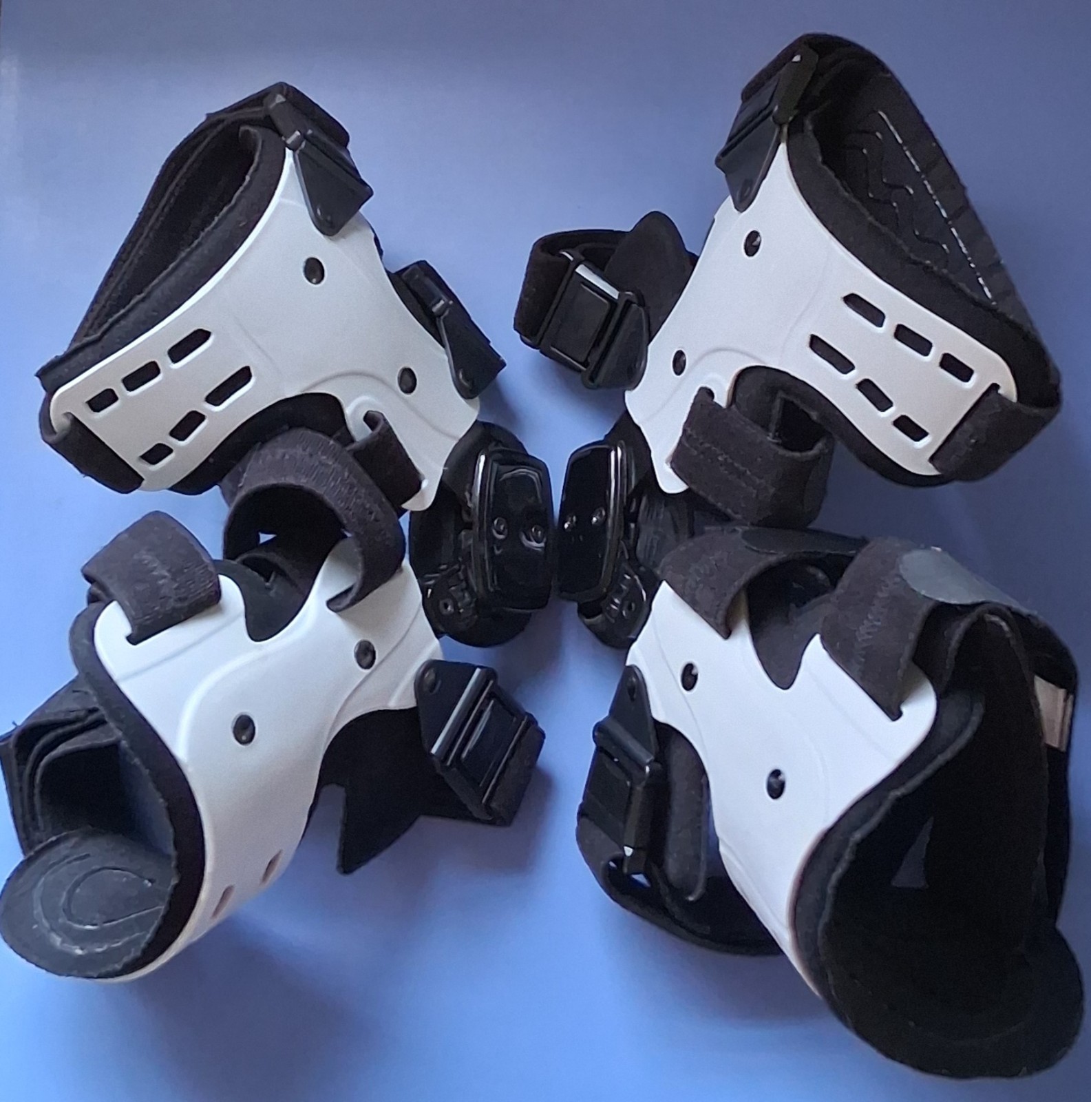 Pair (Left/Right) Universal OA Unloader Knee Braces – Osteoarthritis Pain Relief