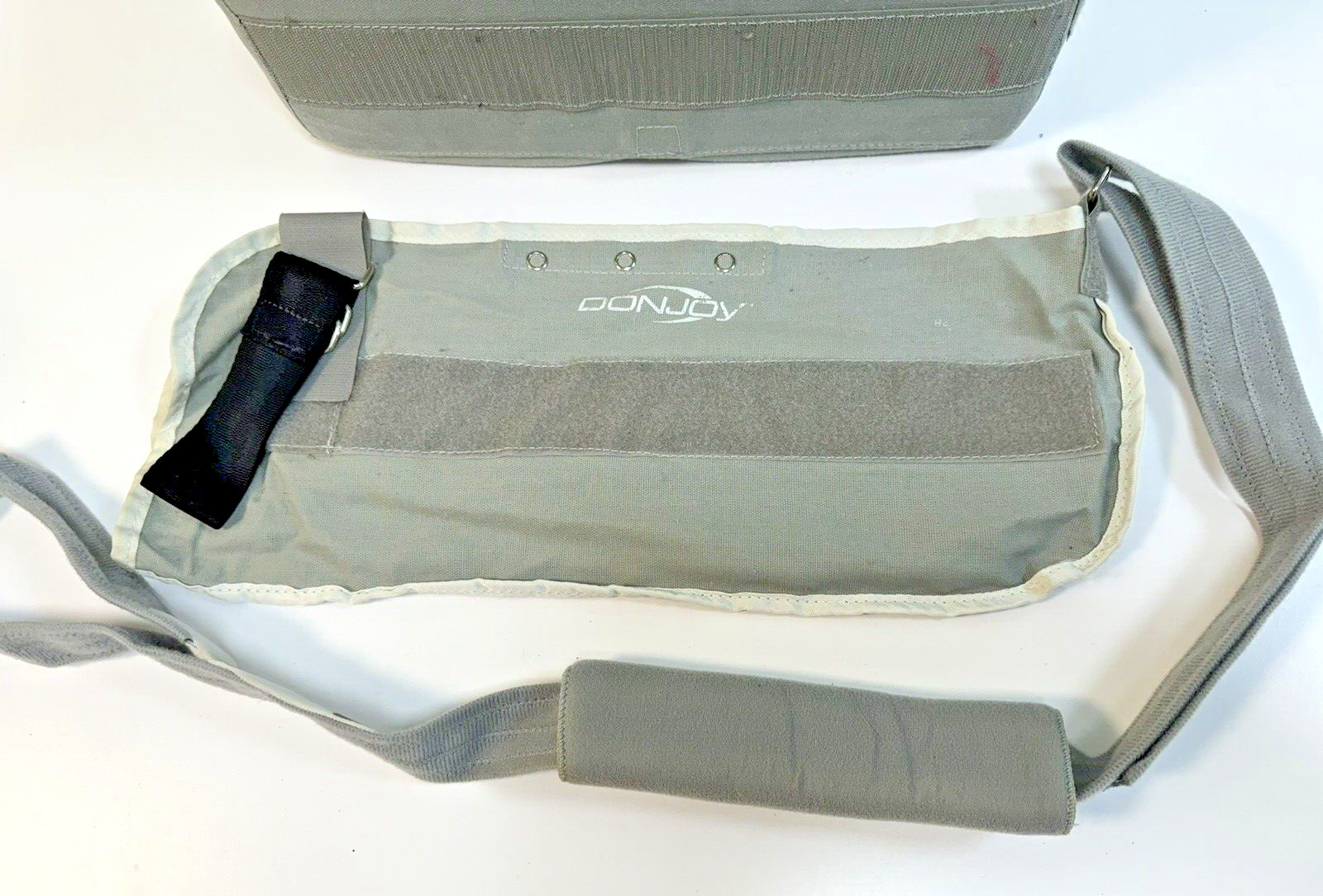 Donjoy UltraSling Arm/Shoulder, Grey, Size – Medium *Preowned