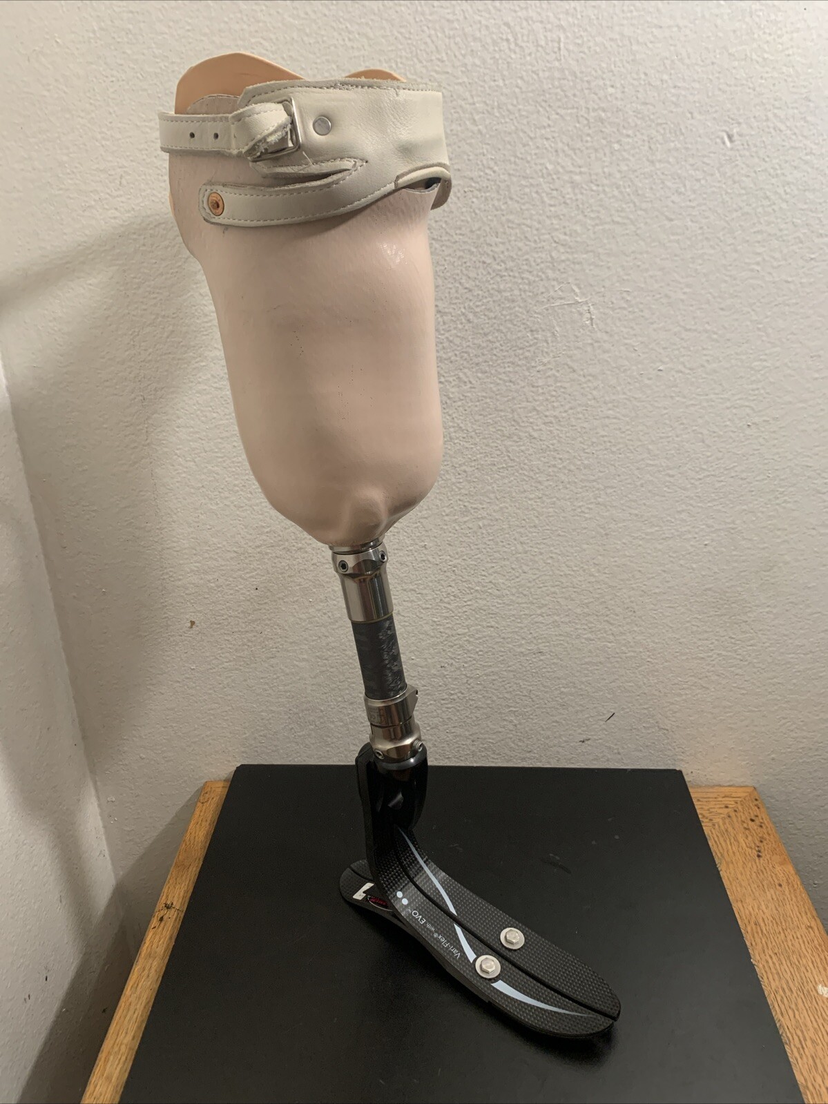 OSSUR LP VARI-FLEX w EVO PROSTHETIC FOOT CAT 6 Size 27 Right Left Not Sure Great