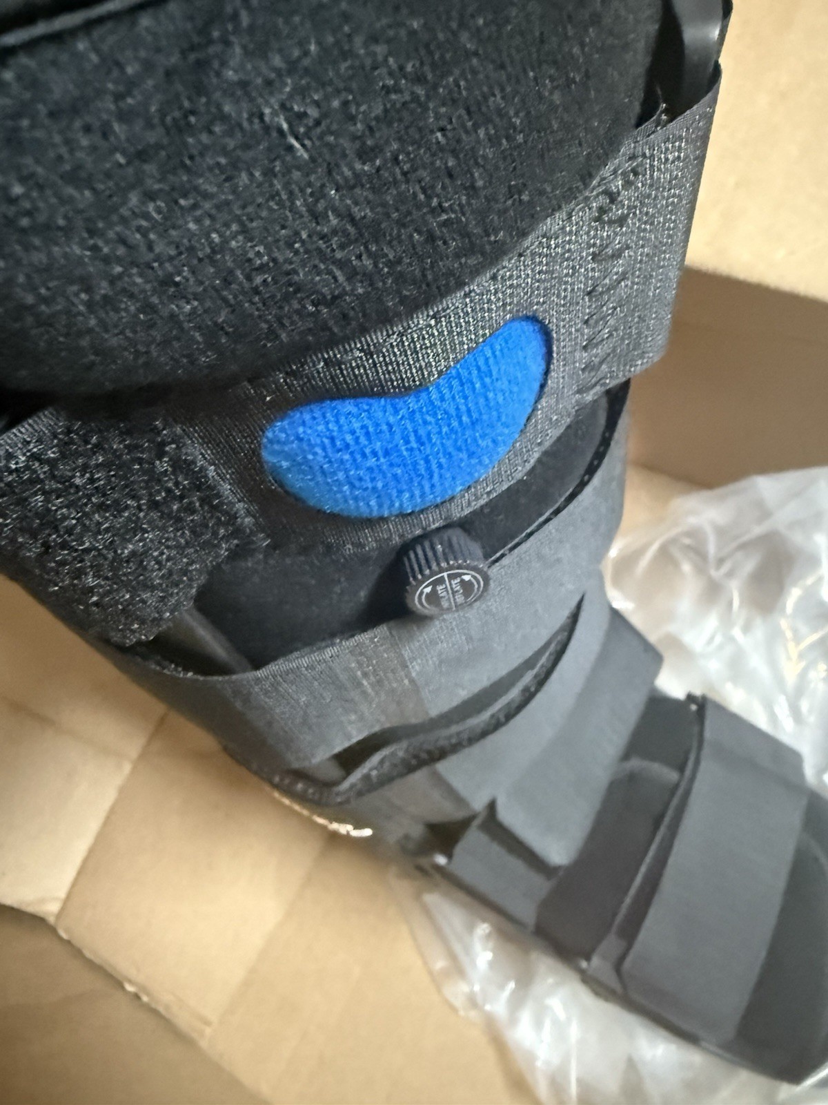 United Ortho Air Cam Walker Fracture Boot, Medium, Black Men 8-11 Woman 9-12