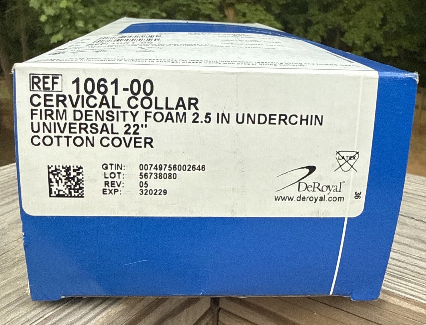 DeRoyal Cervical Collar 1061-00 Firm Density Foam 2.5 Universal 22” Cotton Cover