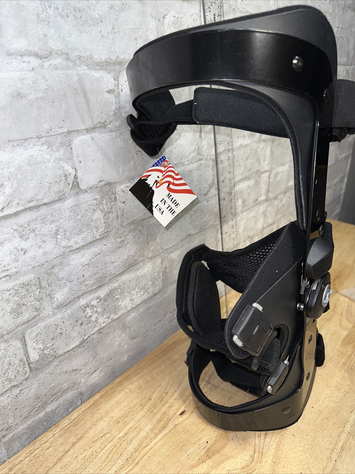 BLEDSOE KNEE BRACE ALIGNAIR MEDIAL LARGE RIGHT Msrp $649