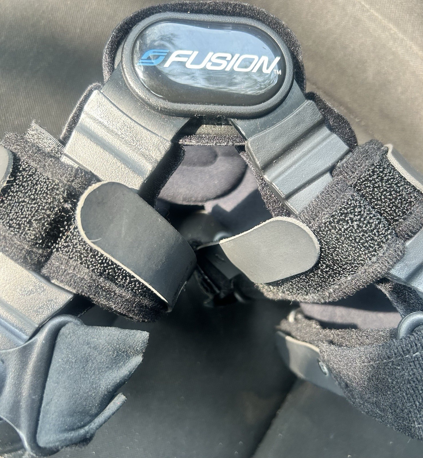 Breg Fusion Knee Brace Adjustable Black Stabilization Support S Small R Right