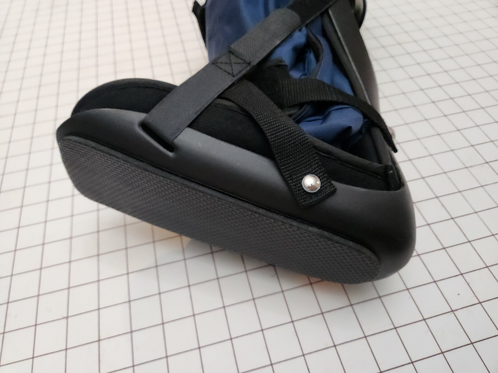 BREG Walking Boot Medical High Top Polymer Ankle Surgery Brace Size (M) Medium