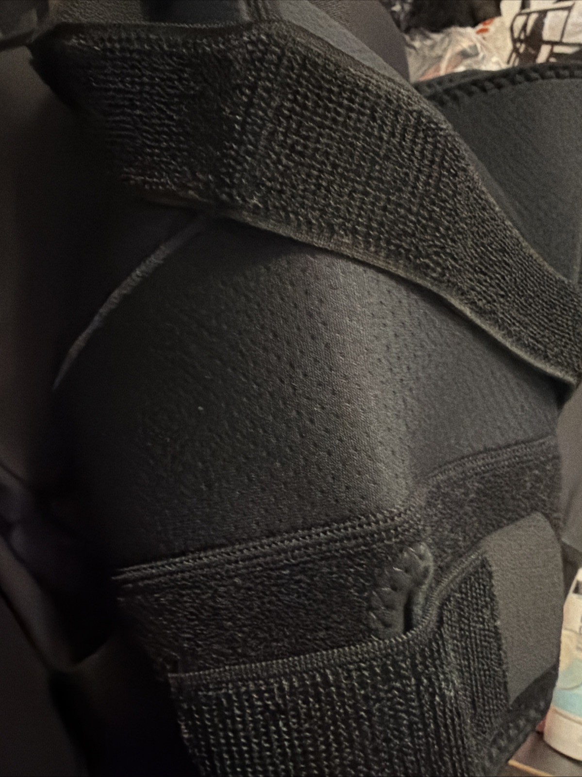 Kuangmi Double Shoulder Support Brace Strap Wrap Neoprene XLarge, Black