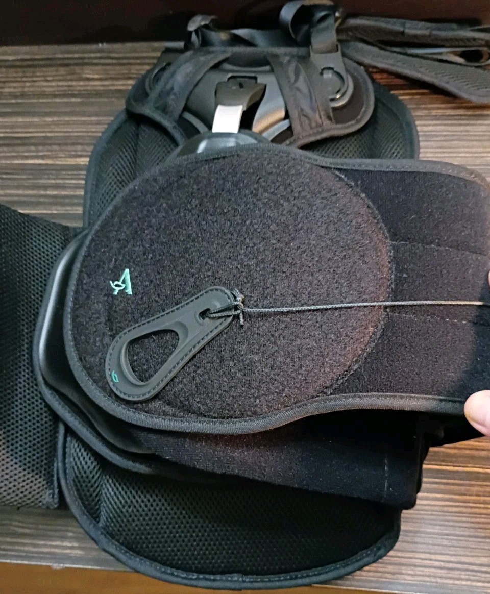 Aspen Acute Back Brace – Adjustable – One Size – Black “NICE CONDITION”.