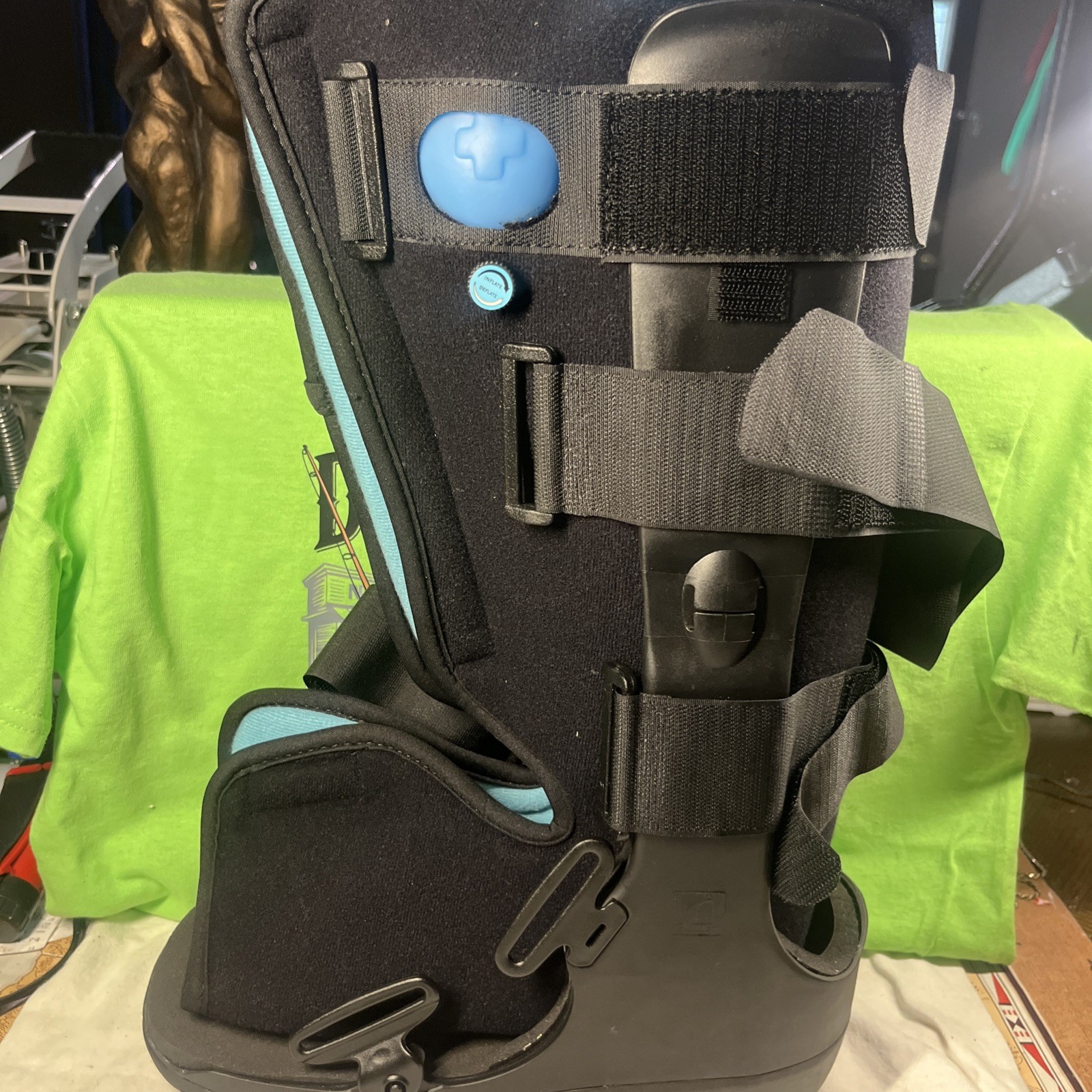 NEW Ossur Form Fit Walking Boot Medium Air Walker/Fracture Brace FREE SHIP