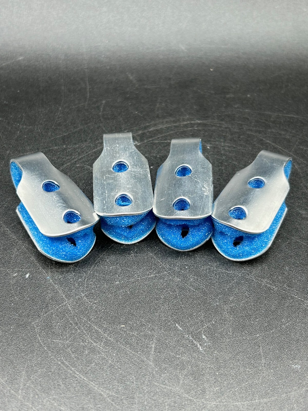 (4 Pack) ProCare Finger Splint Padded Aluminum/Foam Left/Right Hand – Size M 3″