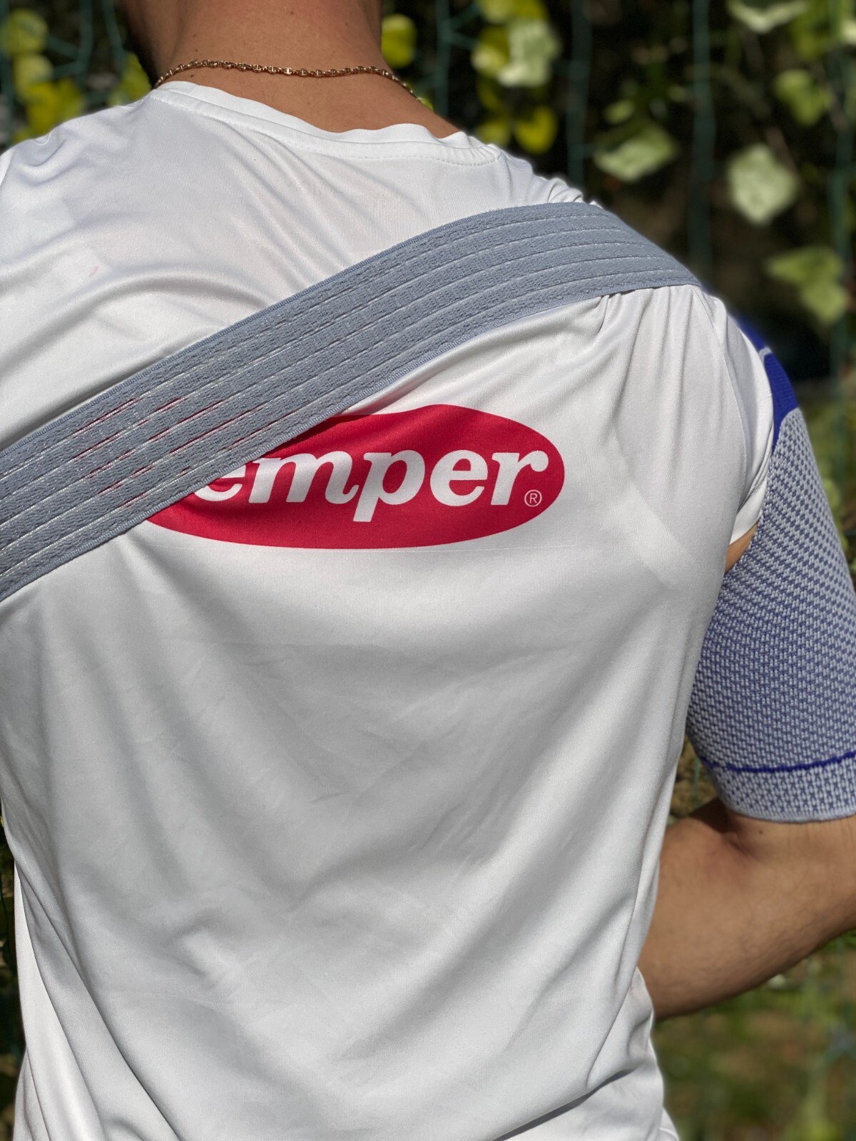 Bauerfeind OmoTrain® S Shoulder Brace Pain Relief Strained Shoulder Size 1