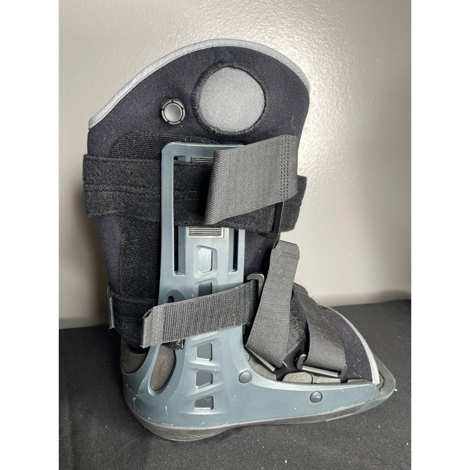 DonJoy Maxtrax II Walking Boot Small Black Grey Orthopedic Foot Ankle Brace S