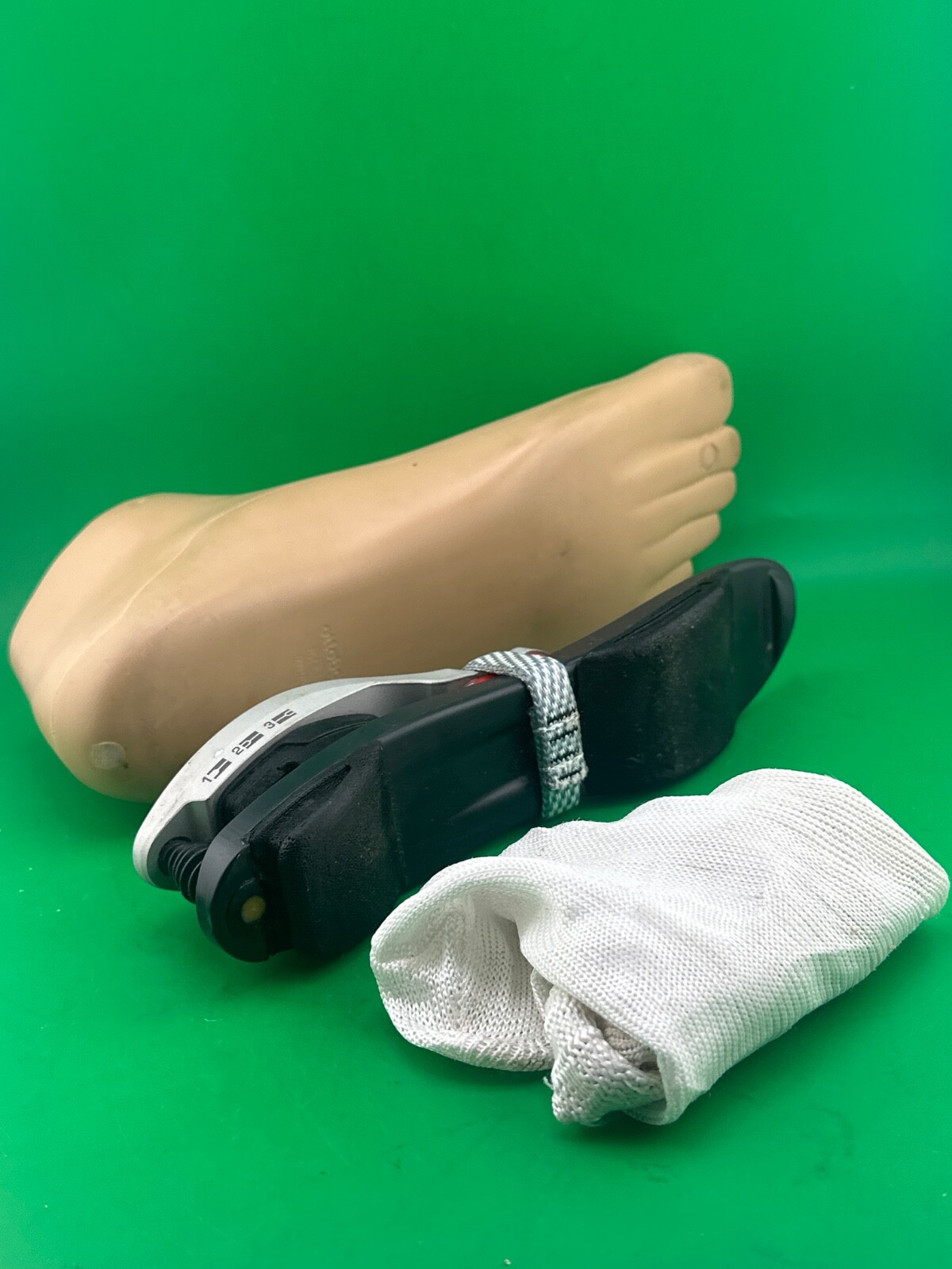 Ottobock Otto bock 1m10 prosthetic foot, size 26, category 1. Left
