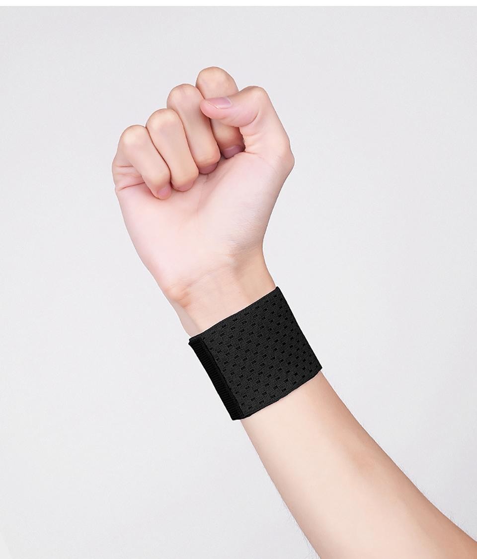 Aolikes Wrist Band Support Sleeve Gym Support Wrist Brace Wrap Breathable Elasti