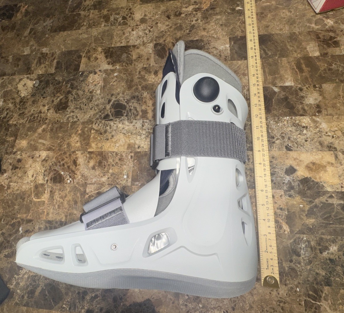 Aircast Softstrike Walking w/ Pump Boot DJO LLC – Size Medium – Air Cast Boot