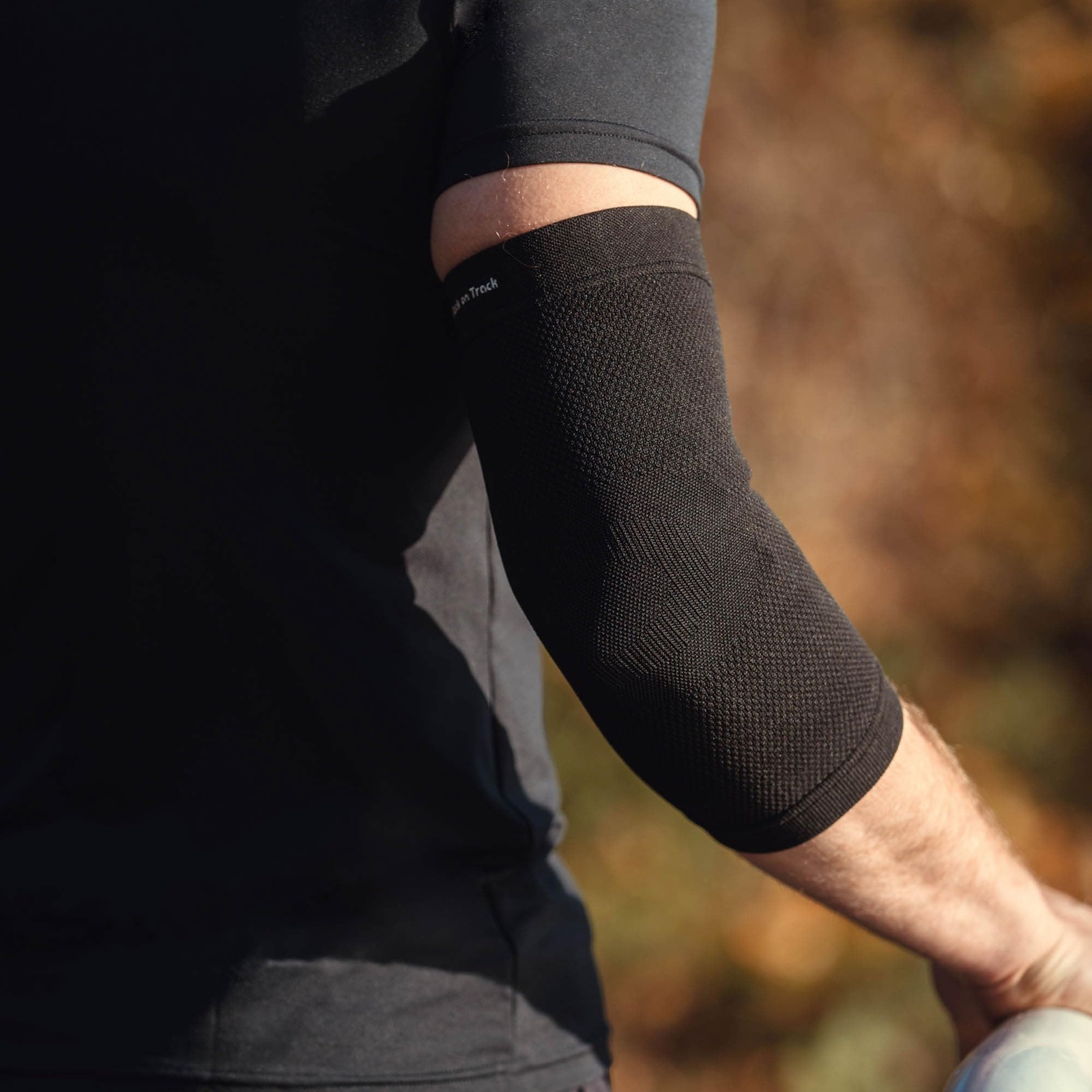 1 PCS Physio Elbow Brace 4Way Stretch 1207 Support Sleeve Black Medium