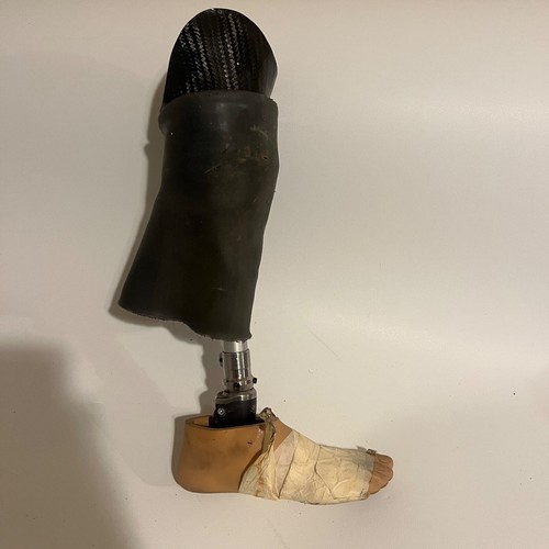 Kinterra Prosthetic Plastic Faux Right Leg And Foot Size 27 Brace
