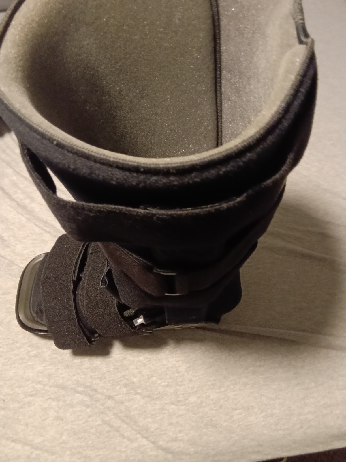 Breg J Walker Plus L4361OTS Walking Boot for Comfort and Support Size Large