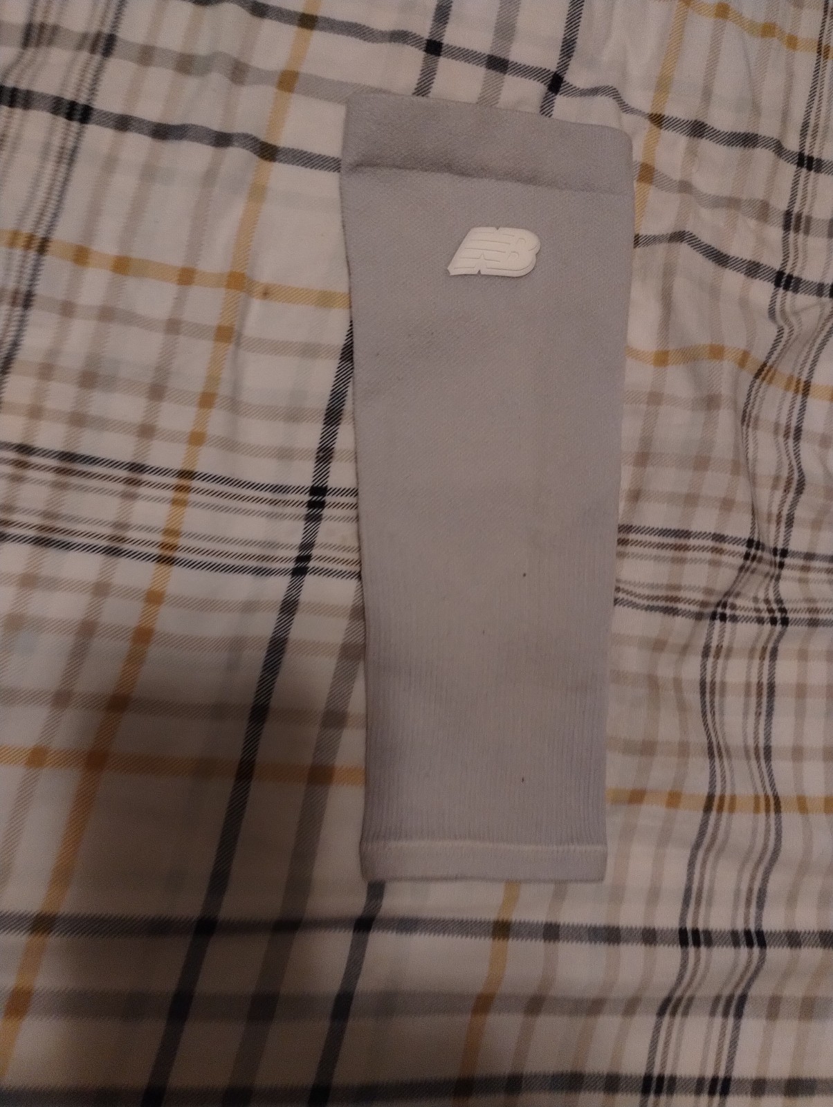 NEW BALANCE CALF SLEEVE LARGE SIZE GENTLY USED