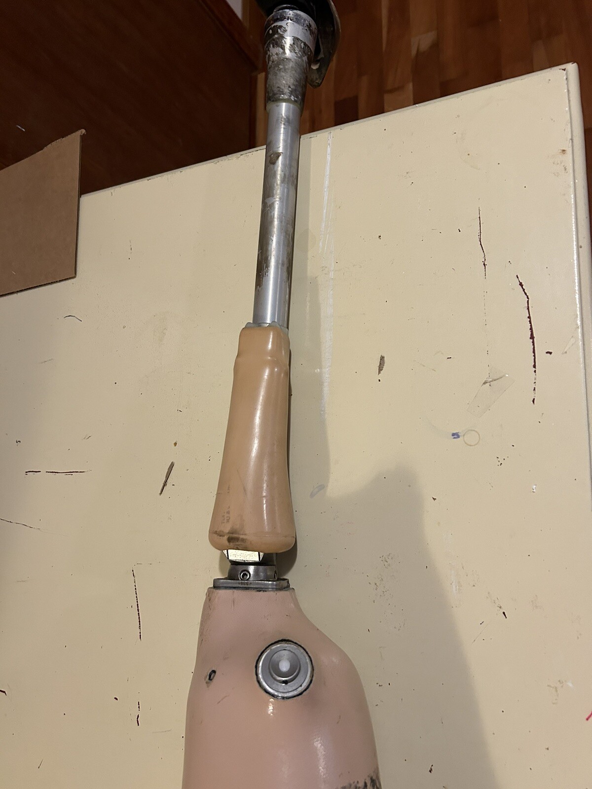 Vintage PROSTHETIC LEG LEFT FOOT FULL LEG Above Knee THIGH 10.5″ foot