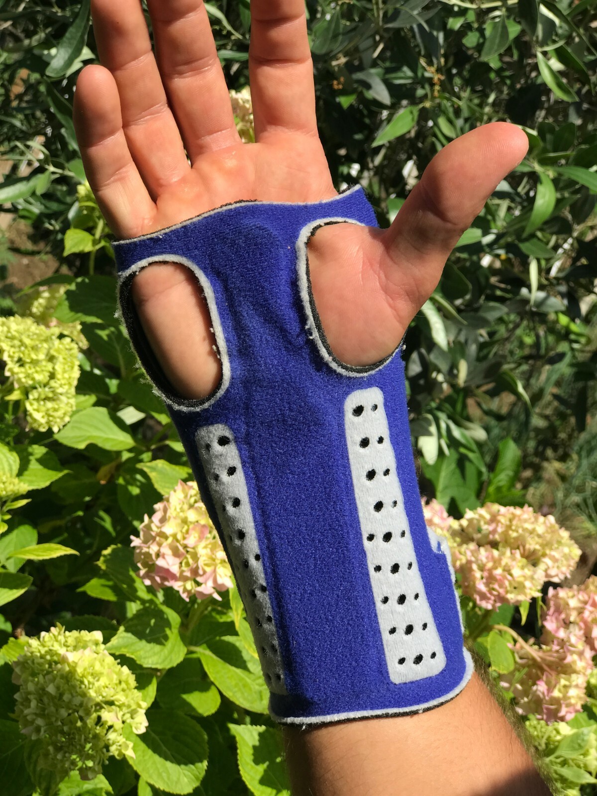 Bauerfeind Manuloc Wrist Stabilizing Support Size 1 Right Or Left Carpus Joint