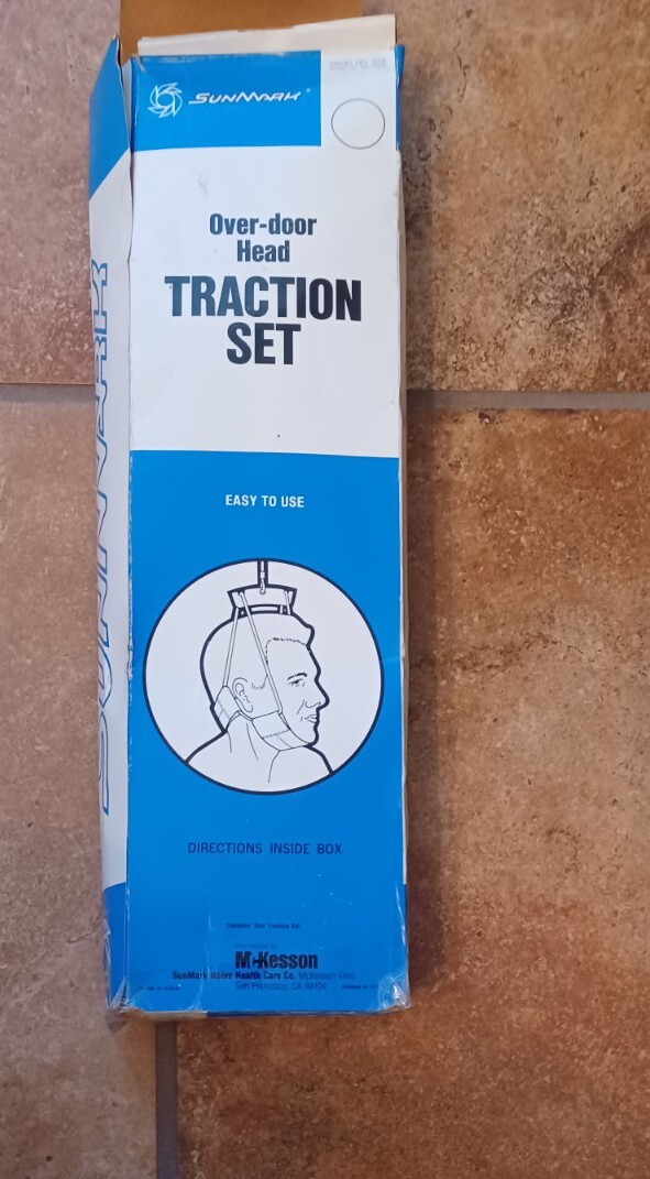 Over the Door NECK Traction Set one size fits all New in Box Neck Traction