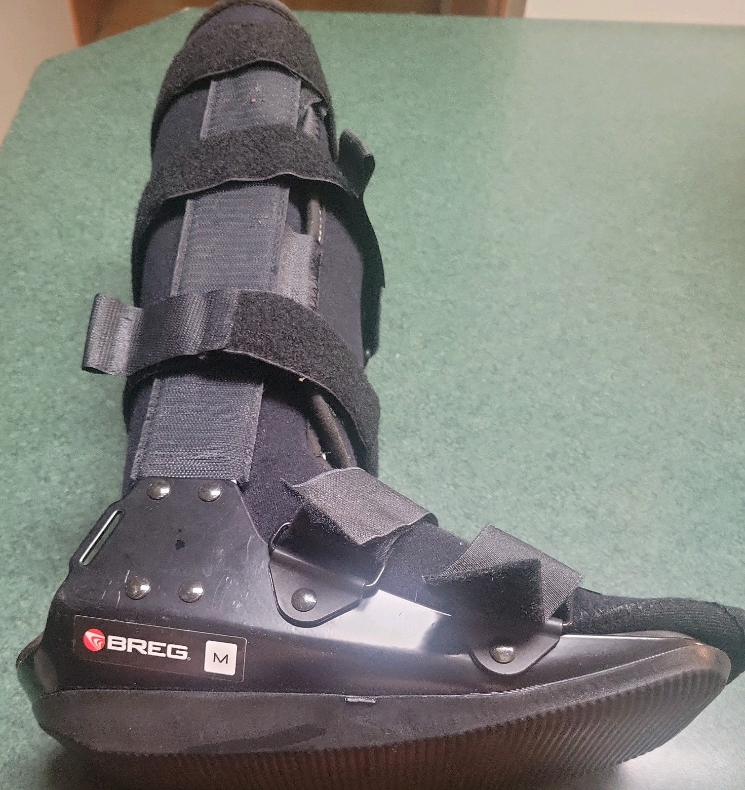 Breg SoftGait Walker Boot Size M Black 11″ Long 4.5″ Wide 18 Tall